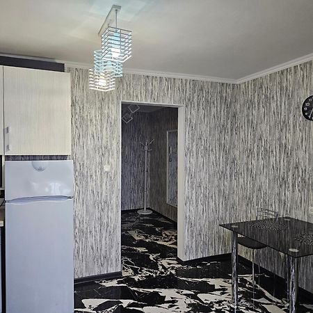 Black And White Apartment 키시나우 외부 사진
