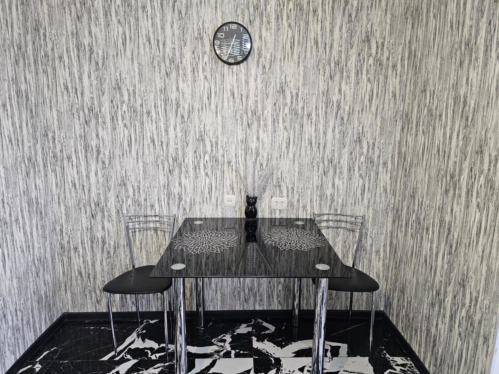 Black And White Apartment 키시나우 외부 사진