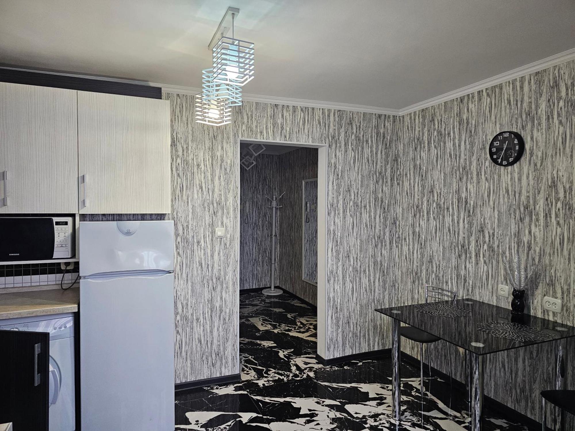 Black And White Apartment 키시나우 외부 사진
