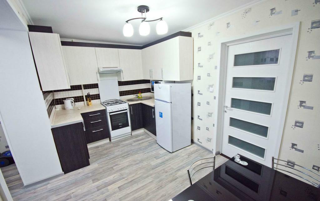 Black And White Apartment 키시나우 외부 사진