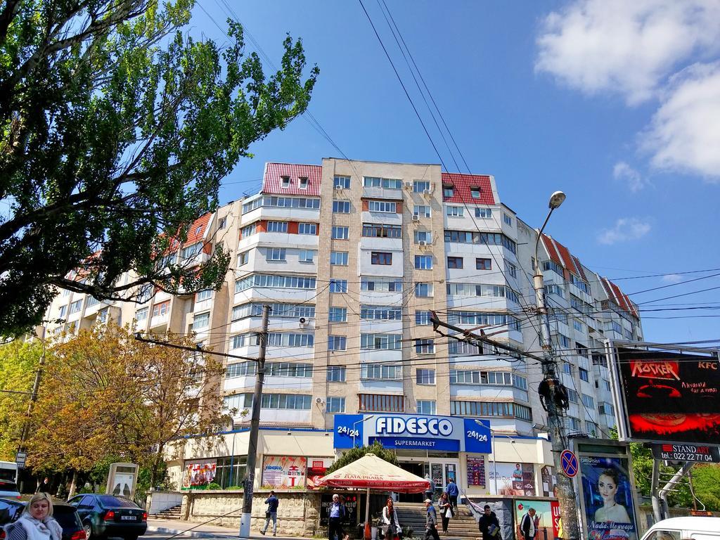 Black And White Apartment 키시나우 외부 사진